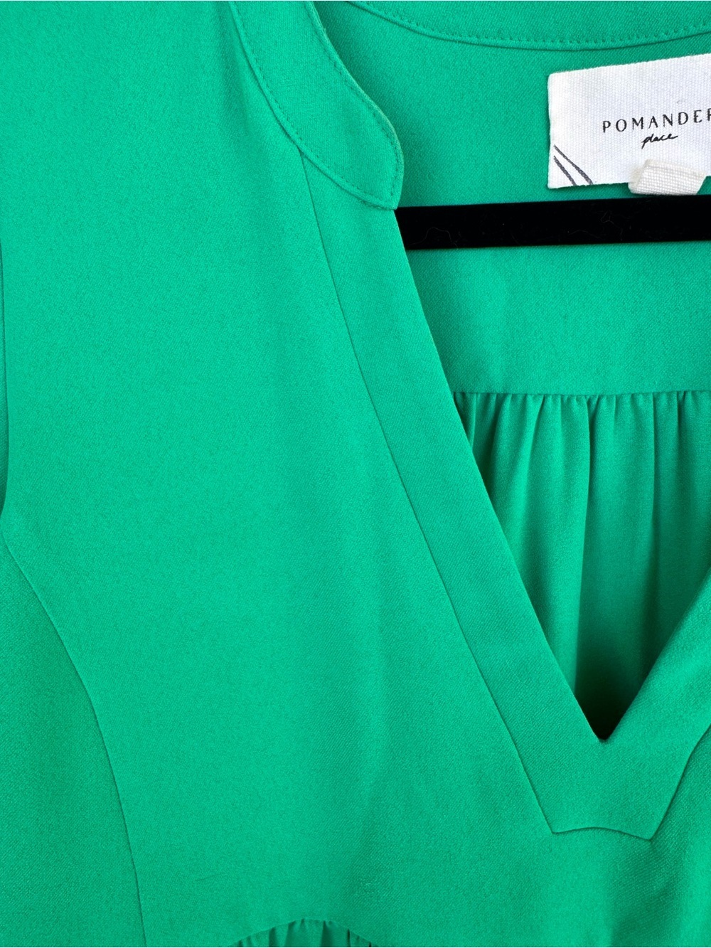 Pomander Place Emerald Green Tiered V-Neck Mini Shift Dress - Picture 11 of 13